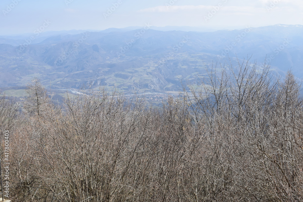 Vetta del Monte Penice, vista su Bobbio Vetta del Monte Penice, vista su Bobbio