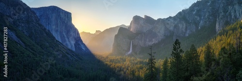 Tableau sur toile sunrise at the tunnel view in yosemite nationalpark, california, usa