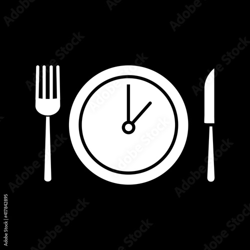 Dinner time dark mode glyph icon. Clock and plate. Eating hour. Catering service. Prepare lunch. Cooking breakfast. White silhouette symbol on black space. Vector isolated illustration