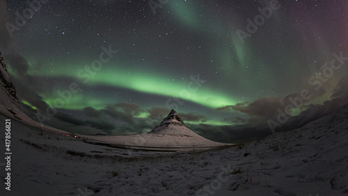 Iceland - Aurora Borealis - Northern Lights - Grundarfjordur - Kirkjufell - Mountains - Ice - Jokulsarlon Glacier Lagoon