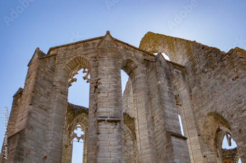 Foto Church ruins in Visby the capital of Gotland in Sweden