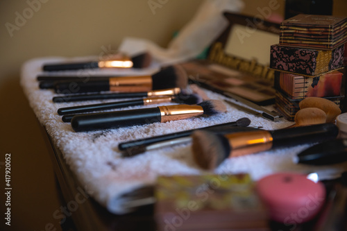 Wallpaper Mural Make up brushes Torontodigital.ca