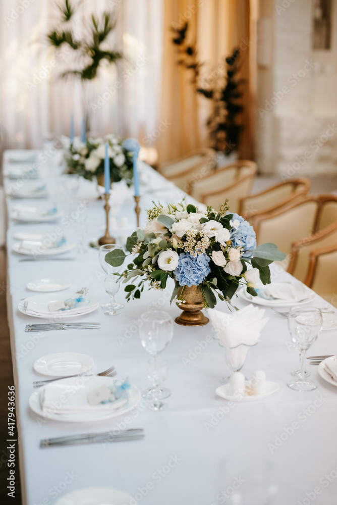 Banquet hall for weddings with decorative elements Banquet hall for weddings with decorative elements