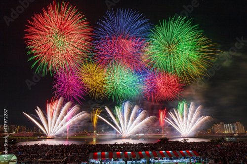 Wallpaper Mural 東京　足立の花火 Torontodigital.ca