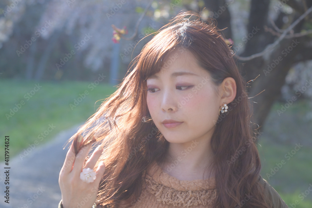 満開の桜 桜の背景 女性ポートレート 満開の桜 桜の背景 女性ポートレート