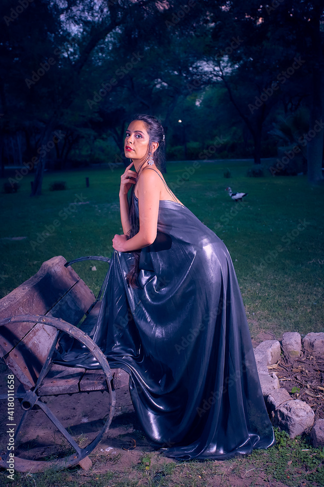 Fototapeta premium MELANI VESTIDOS