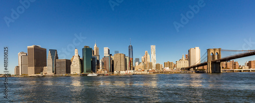 manhattan skyline seen from Brooklyn side © travelview