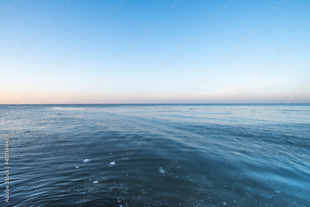 Obraz premium The Baltic Sea. Seascape winter background.