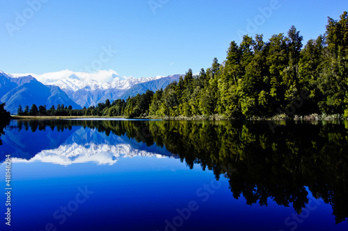 Fototapeta Naklejka Na Ścianę i Meble -  Lake Matheson and reflection New Zealand