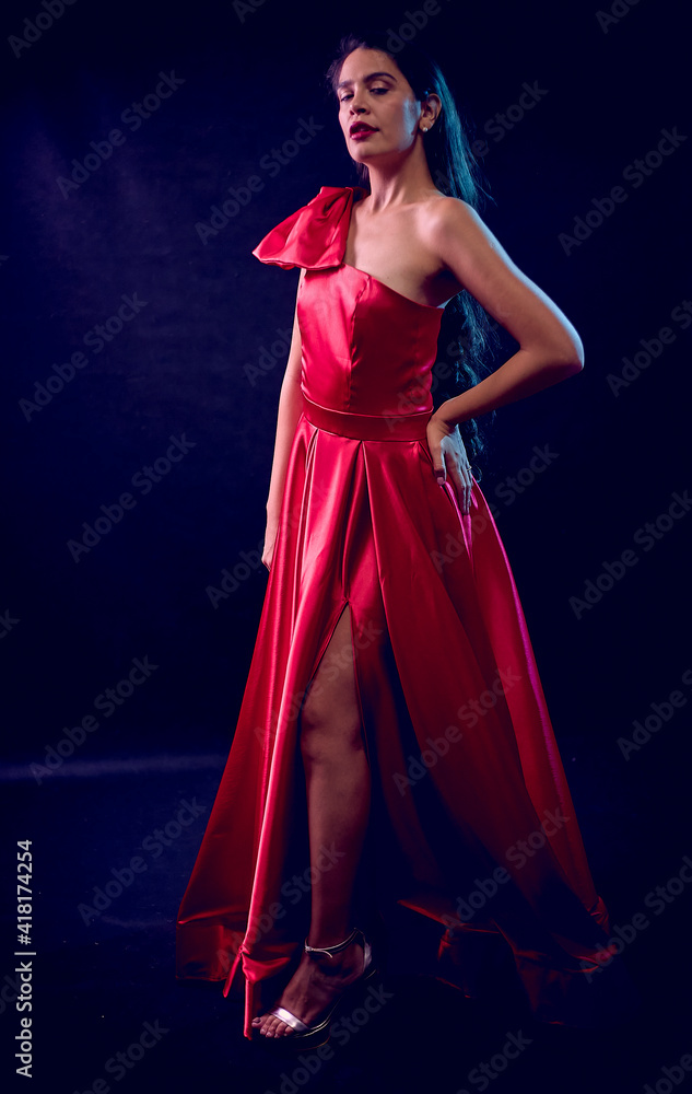 Naklejka premium MELANY NAVARRO VESTIDOS 02