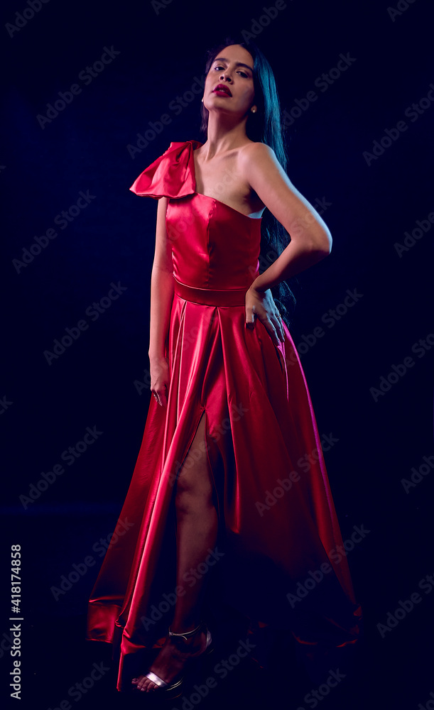 Naklejka premium MELANY NAVARRO VESTIDOS 02