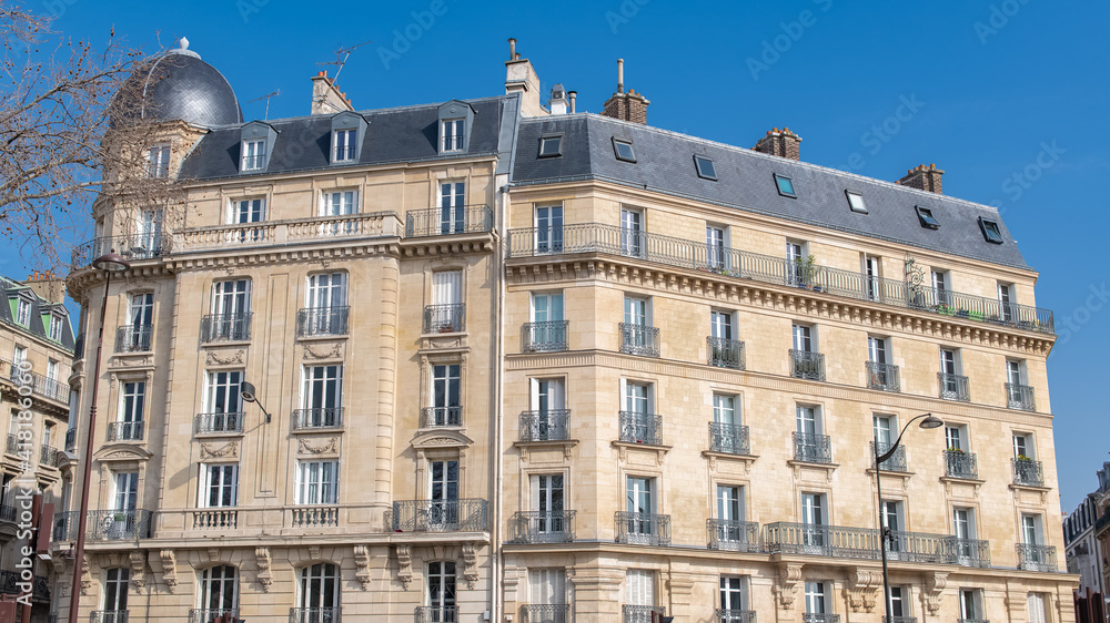 Neuilly-sur-Seine, luxury buildings in the center
