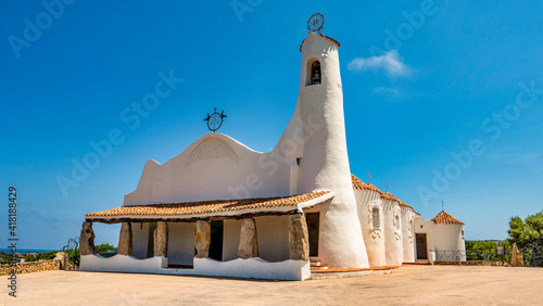 Fotografie, Obraz La Chiesa di Stella Maris, Porto Cervo, Costa Smeralda, Sardegna