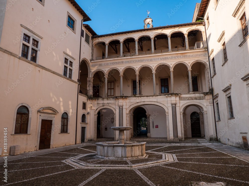 Castello Colonna, in Genazzano, nei pressi di Roma