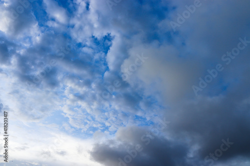 Fototapeta Naklejka Na Ścianę i Meble -  Stunning blue sky with clouds