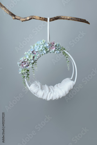 Newborn baby photography swing. Background for newborn baby.	