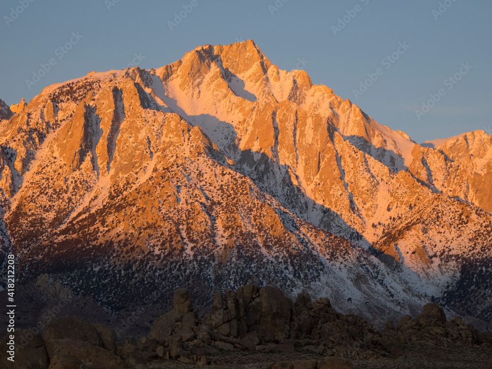 USA, California, Lone Pine. Alabama Hills with the eastern Sierra Nevada range, Lone Pine Peak.