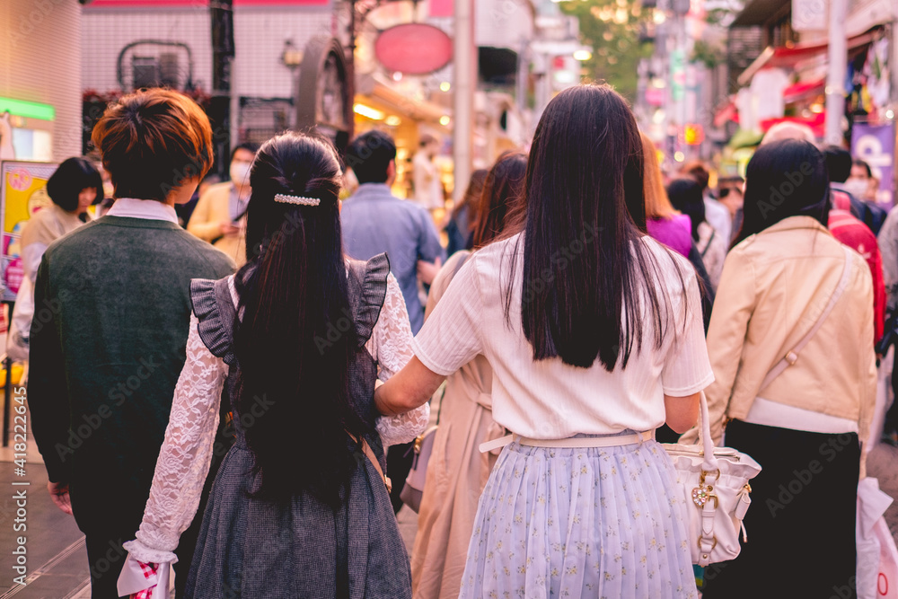 Couple of cute japanese girls in Takeshita Street, Harajuku, Tokyo ...