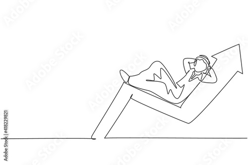 Single one line drawing of young attractive Arabic male investor sleeping relax at up arrow symbol. Business investment minimal concept. Modern continuous line draw design graphic vector illustration