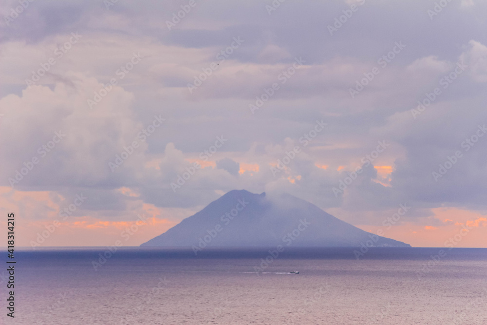 calabria vulcano stromboli sunst in mediterranean sea