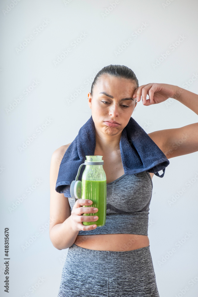 drinking green smoothie is the key for still have energy drinking green smoothie is the key for still have energy