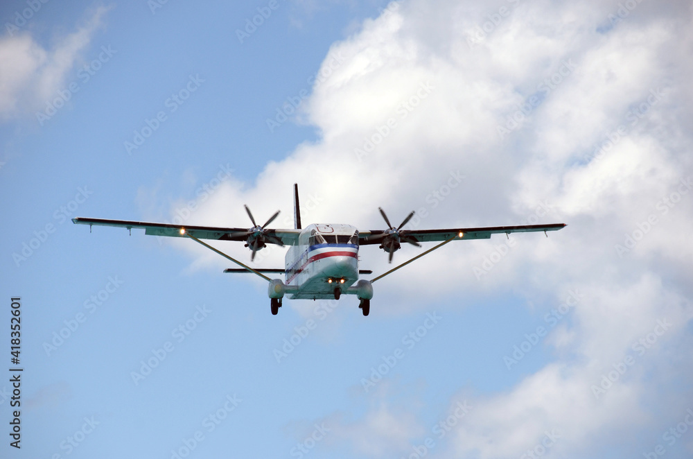 Fototapeta premium Turboprop airplane approaching