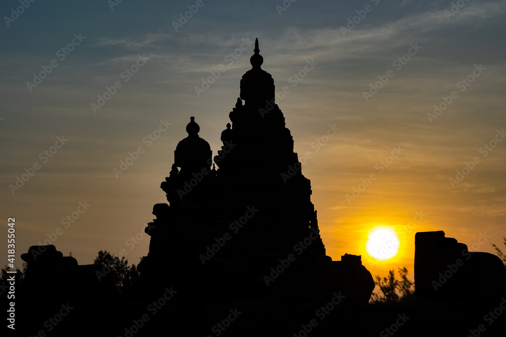 Shore temple built by Pallavas is UNESCO World Heritage Site located at Great South Indian architecture, Tamil Nadu, Mamallapuram or Mahabalipuram
