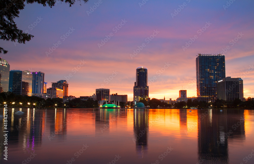 Sunset at Lake Eola in downtown Orlando, Florida.