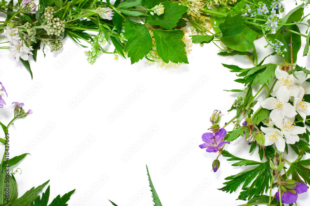 Naklejka premium Beautiful flower garland with colorful flowers isolated on a white background. Midsummer celebration concept, summer decoration.