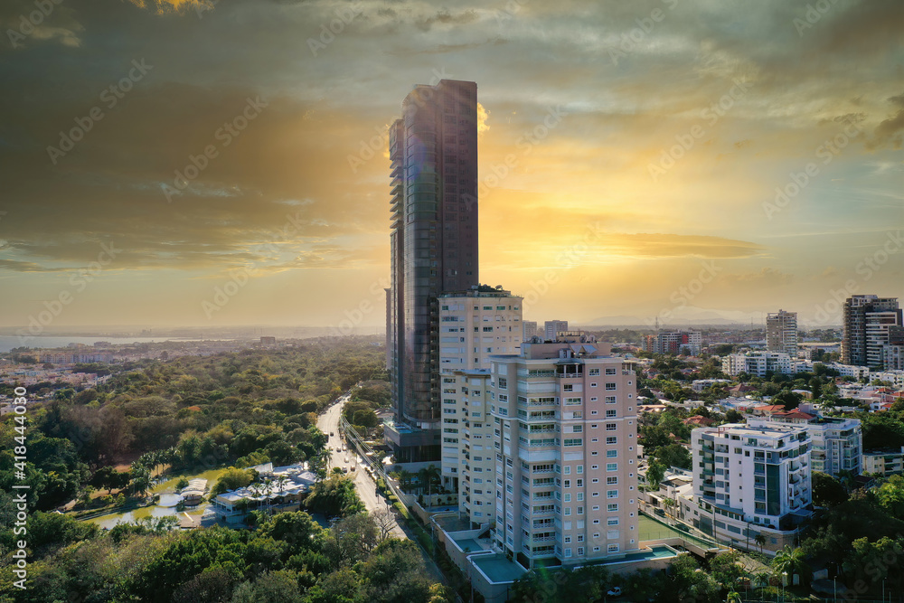 Obraz premium buildings sunset