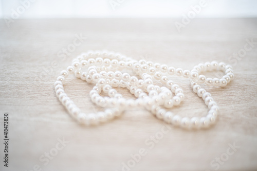 Beads of white pearl beads