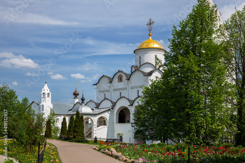 Fotografi Pokrovsky Monastery in spring, Suzdal