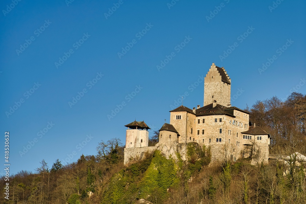Große Burg von Kipfenberg im Altmühltal in Bayern, Deutschland.