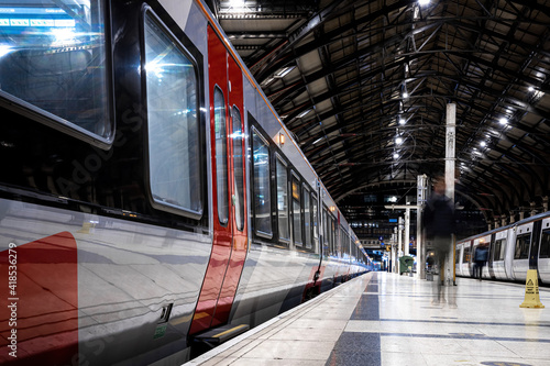 Canvas Print Train at Liverpool Street station, a central London railway terminus in the nort