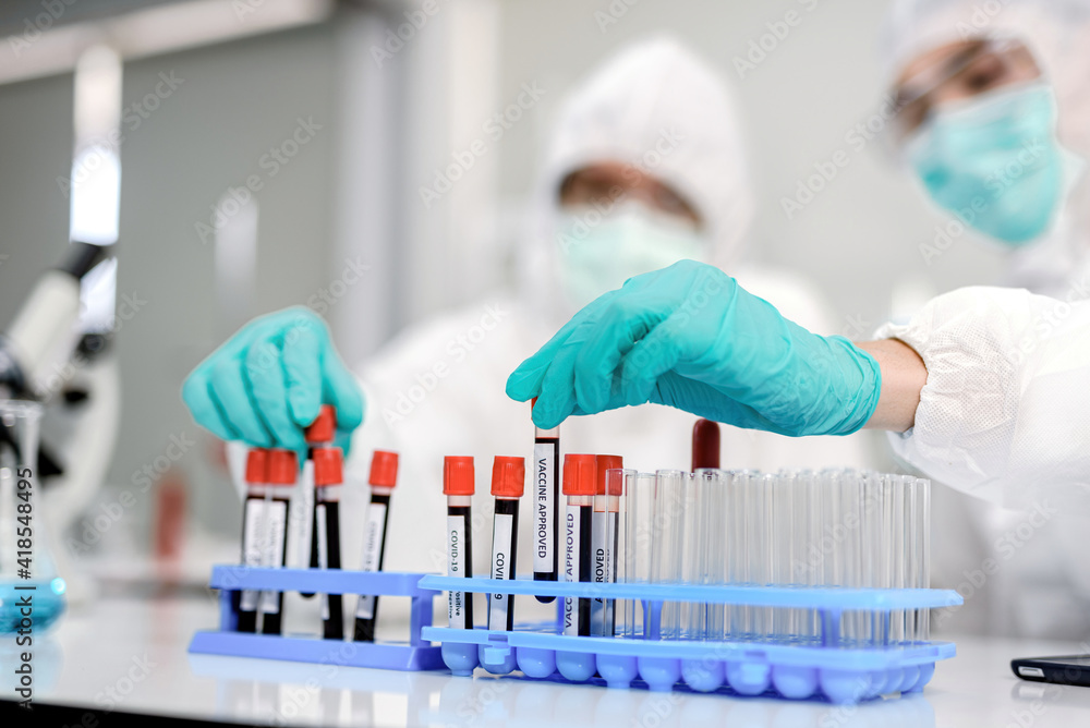 Science 2 people 1 first person holds holding Blood vessels take notes Chemical blood. Science 2 people 1 first person holds holding Blood vessels take notes Chemical blood.