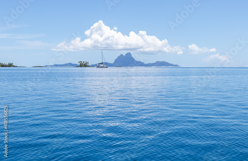 Bora Bora vue depuis le lagon de Taha a  Polyn  sie fran  aise