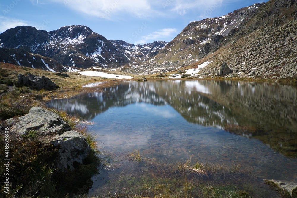 Fototapeta premium Great lake of the Aragonese Pyrenees