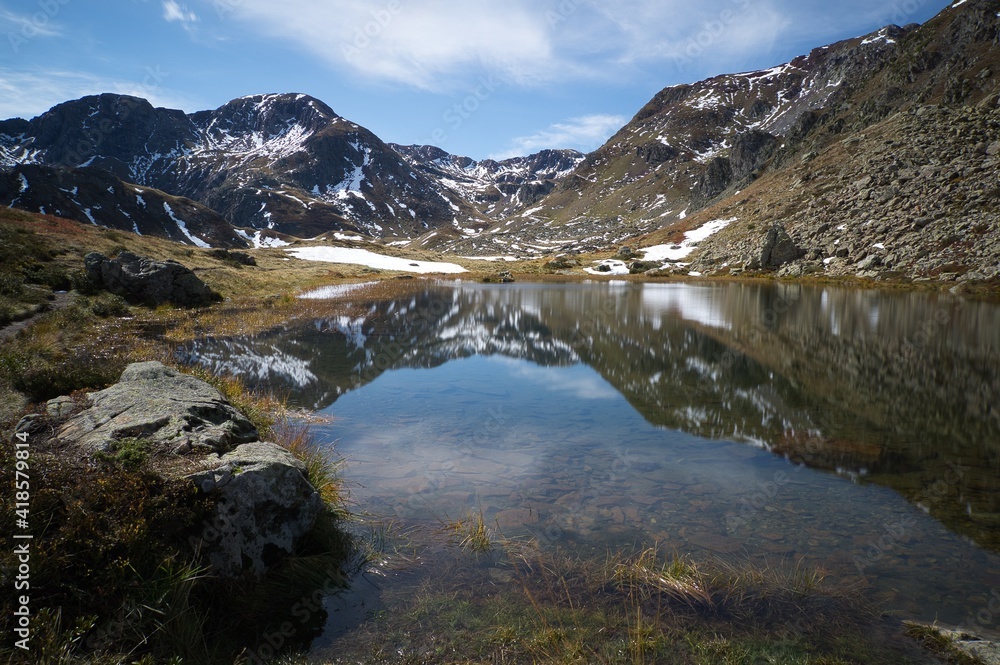 Obraz premium Great lake of the Aragonese Pyrenees