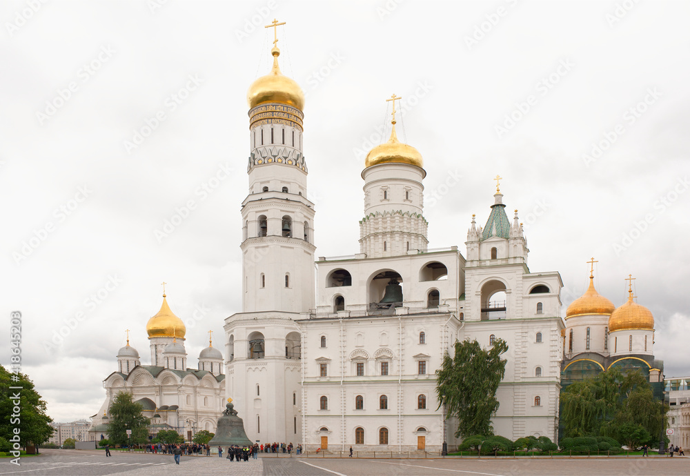  Kremlin.View of the cathedrals.Tourists visiting the sig