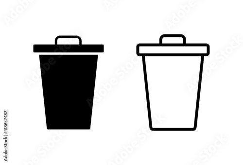 Trash icon set. trash can icon. delete icon vector. garbage © AAVAA