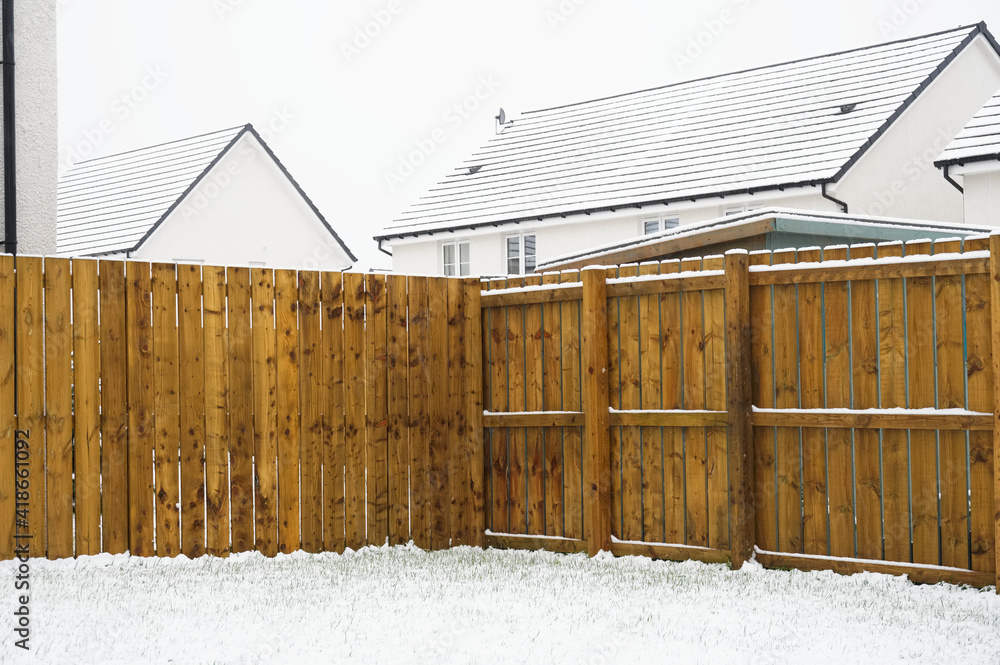 Wooden garden fence oak stain wood paint Wooden garden fence oak stain wood paint