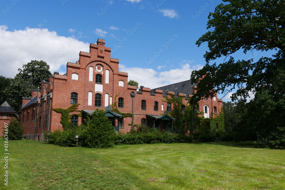 Marstall Schloss und Schlosspark Wiligrad