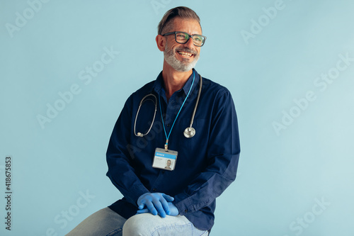 фотографія Portrait of a happy general practitioner