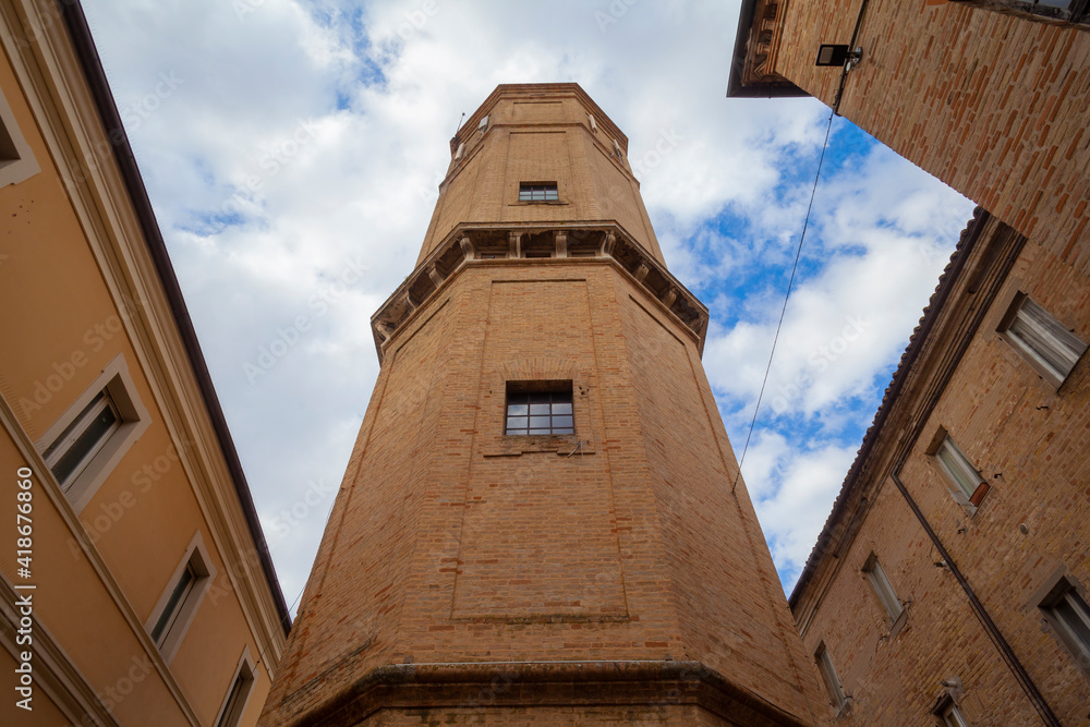 Consciente de Polinizador fuerte Torre del passero solitario in Recanati, Italy (Solitary Robin Tower in  Recanati) foto de Stock | Adobe Stock