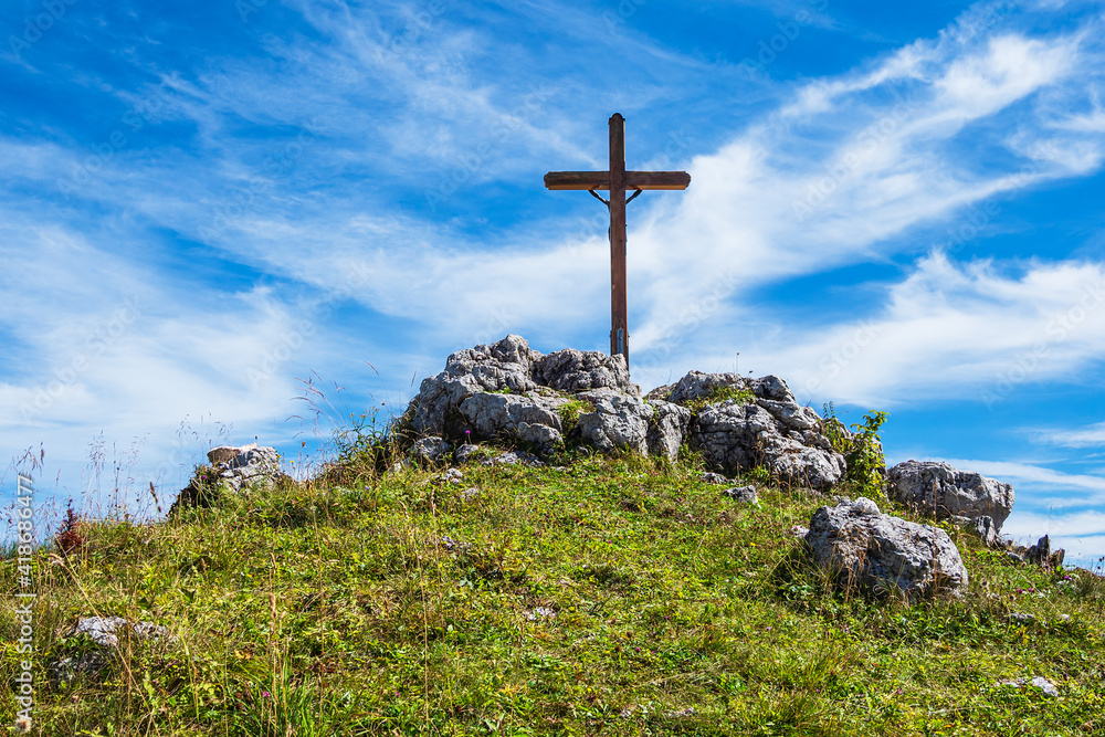 Gipfel des Prediktstuhls mit Kreuz im Berchtesgadener Land