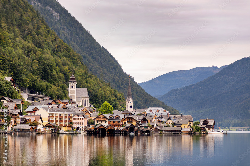 Fototapeta premium Center of village Hallstatt in Upper Austria