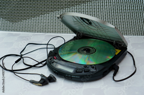 Discman ein portabler CD Player photo