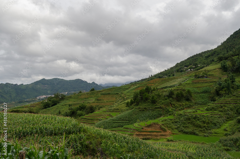 Naklejka premium Vietnam mountains
