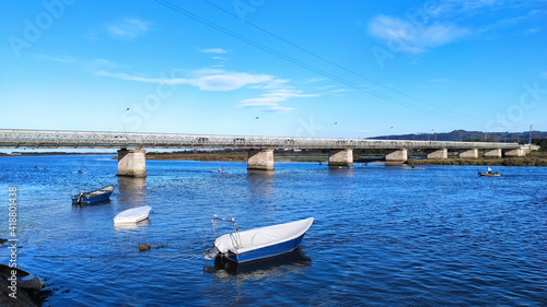 Tableau sur toile Fao, Esposende, Portugal -  January 10, 2021: The Fao metallic bridge, known as D