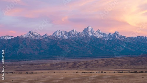 Sunrise over Mountains Time-lapse